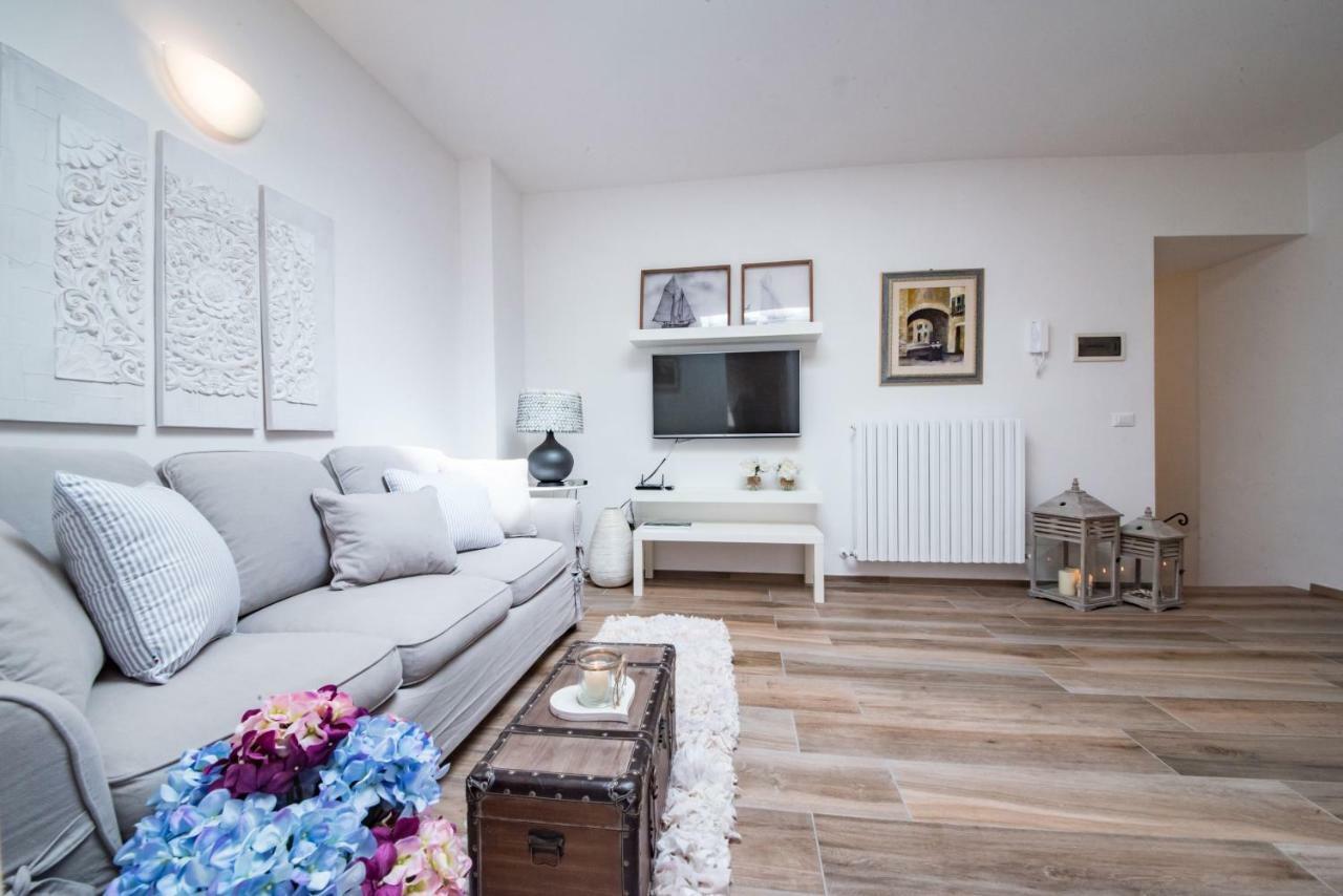 Cherihomeassisi Apartment Buitenkant foto